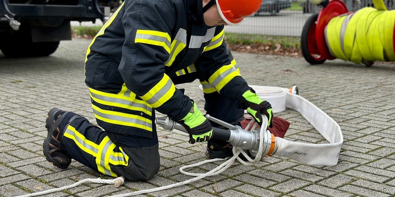 FW Hünxe: 13 neu ausgebildete Einsatzkräfte für die Feuerwehren Hünxe und Schermbeck - Foto: presseportal.de