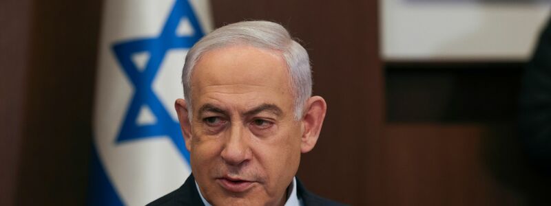 Israels Premierminister Benjamin Netanjahu nimmt an der wöchentlichen Kabinettssitzung in Jerusalem teil. - Foto: Ronen Zvulun/Pool Reuters/AP/dpa