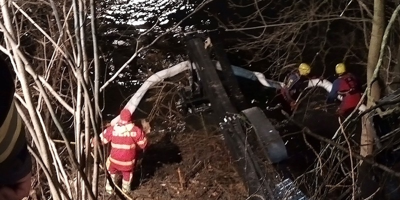 FW-AR: UMGESTÜRZTE FORSTMASCHINE RUFT DIE FEUERWEHR AUF DEN PLAN - Foto: presseportal.de