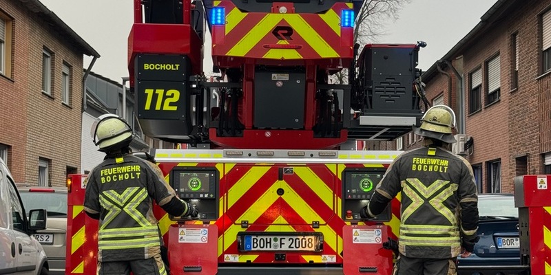 FW Bocholt: Vermeintlicher Dachstuhlbrand entpuppt sich als Fehlalarm - Foto: presseportal.de