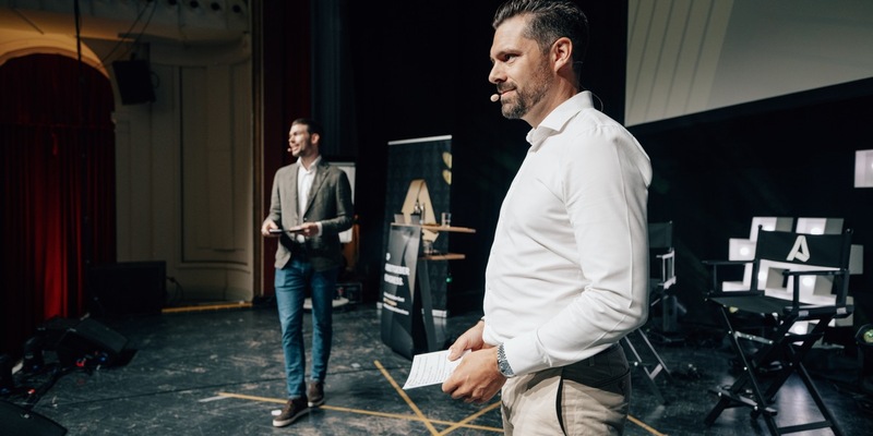 Bewegungsmangel und mentaler Stress am Arbeitsplatz - Experte erklärt, wie Arbeitgeber die Gesundheit ihrer Mitarbeiter fördern können - Foto: presseportal.de