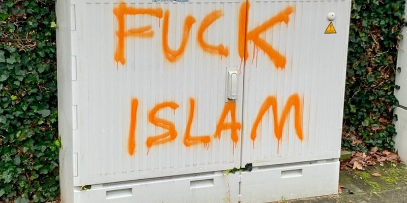 POL-EL: Nordhorn - Sachbeschädigungen durch islamfeindliche Farbschmierereien - Foto: presseportal.de