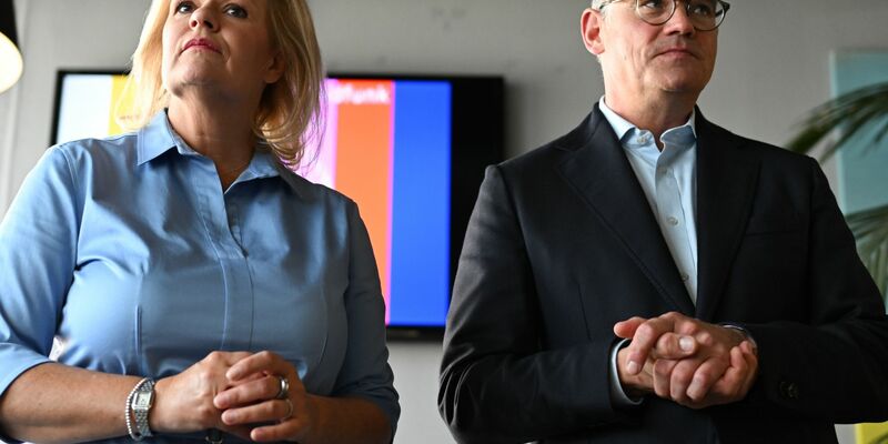 Künftige Koalitionäre: Nancy Faeser (SPD) und Ministerpräsident Boris Rhein (CDU). - Foto: Arne Dedert/dpa