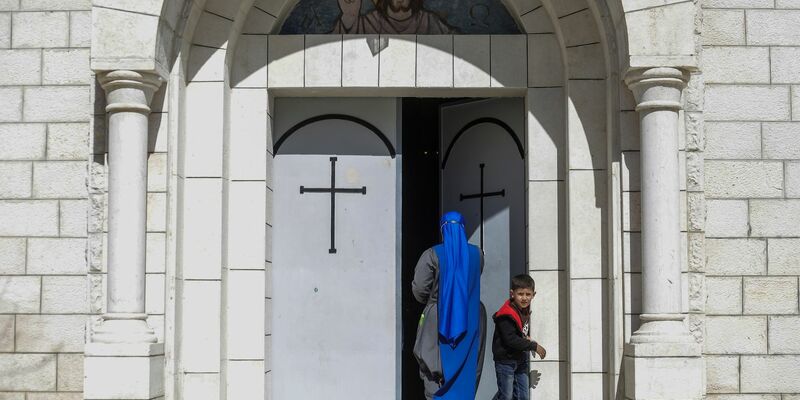 Eingang einer Kirche in Gaza. (Symbolbild) - Foto: Mahmoud Issa/Quds Net News via ZUMA Wire/dpa