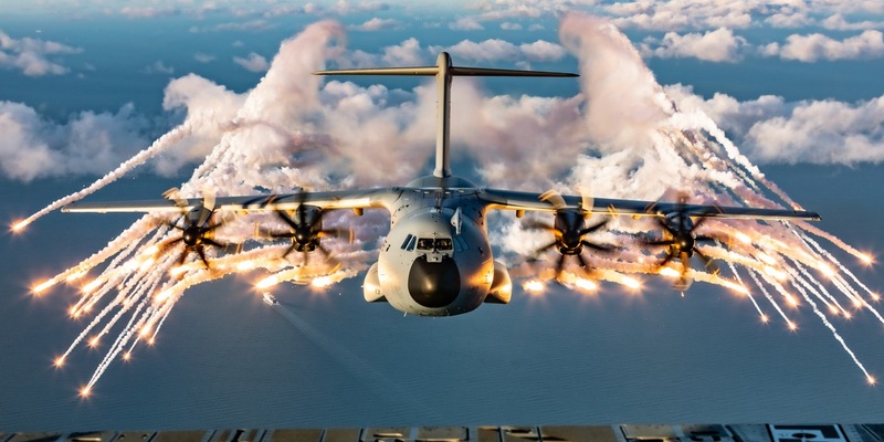 Bundeswehr investiert in den Schutz eigener Luftfahrzeuge / Rahmenvertrag sichert Beschaffung von Scheinzielen - Foto: presseportal.de