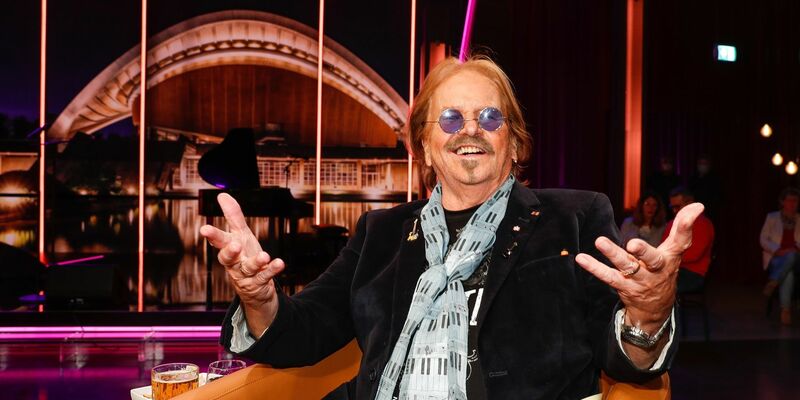 Noch ist die Behandlung nicht abgeschlossen: Immerhin durfte Frank Zander das Krankenhaus verlassen. - Foto: Gerald Matzka/dpa/ZB