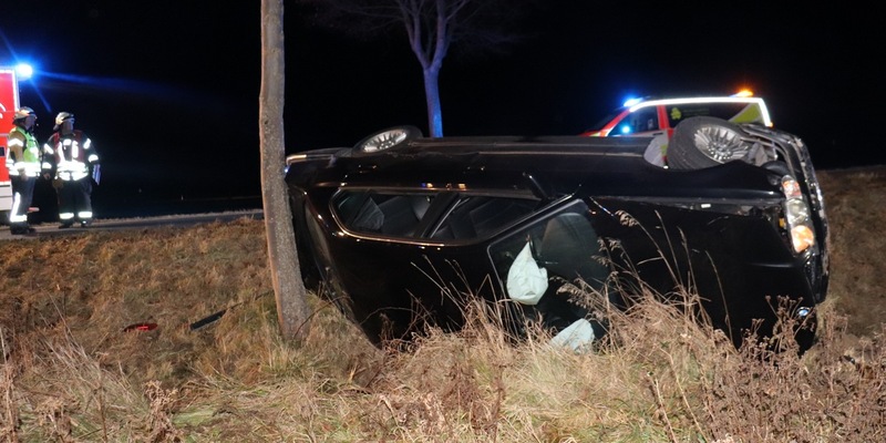 POL-PB: Junger Fahrer verunglückt mit voll besetztem Pkw - Foto: presseportal.de