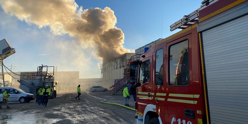 FW-M: Containerbrand auf Baustelle (Freimann) - Foto: presseportal.de