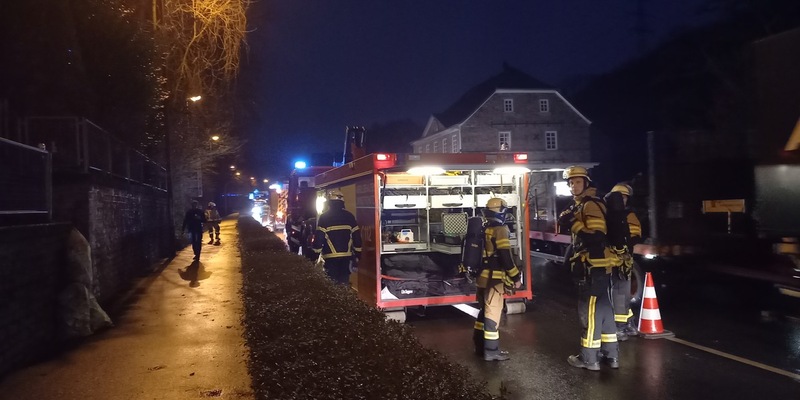 FW-EN: Heizöl lief nach Heizungsdemontage in den öffentlichen Abwasserkanal - Mehrere Einsätze im Stadtgebiet aufgrund von Geruch in der Kanalisation - Foto: presseportal.de