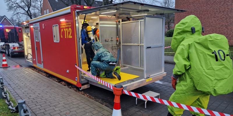 FW-RD: Gefahrgut im Kellerraum ausgelaufen - 40 Einsatzkräfte im Einsatz - Foto: presseportal.de
