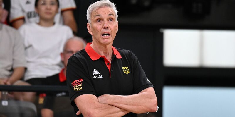 Mit dem Zweitjob bei einem Euroleague-Club klappte es für Deutschlands Bundestrainer Gordon Herbert nicht. - Foto: Daniel Reinhardt/dpa