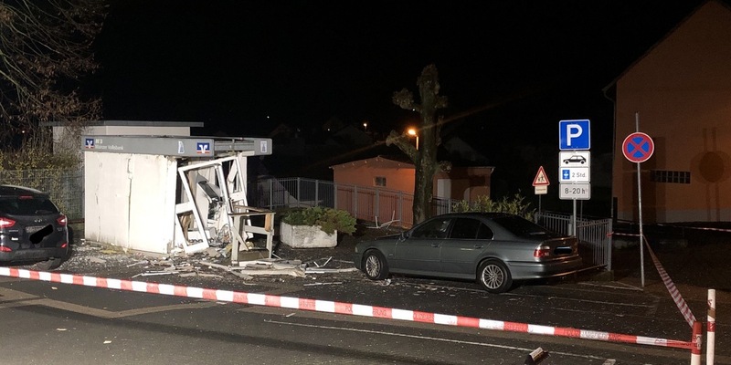 POL-PPMZ: Essenheim - Geldautomatensprengung in der Käferbeinstraße - Foto: presseportal.de