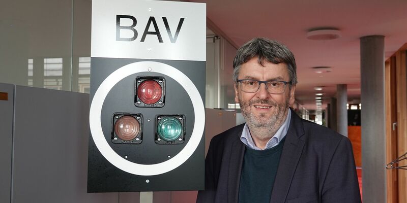 «Eine Bahn muss einfach 85 bis 90 Prozent pünktlich sein», sagt Peter Füglistaler, Direktor des schweizerischen Bundesamtes für Verkehr. - Foto: Christiane Oelrich/dpa