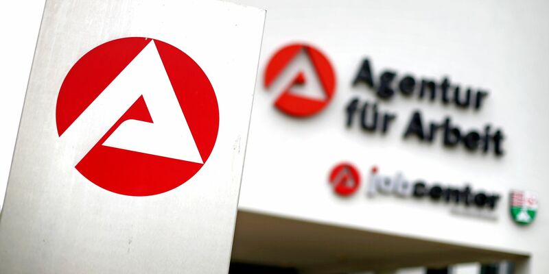 «Noch nie gingen so wenige Menschen aus Jobs neu in die Grundsicherung wie heute», sagt der Arbeitsmarktforscher Enzo Weber. - Foto: Jan Woitas/dpa-Zentralbild/dpa