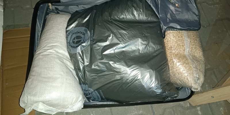 ZOLL-E: Staatsanwaltschaft Aachen und Zollfahndung Essen bislang größte Captagon Sicherstellung in Deutschland / 461 kg Captagon Tabletten im Wert von 64,5 Millionen USD sichergestellt / 4 Personen in Haft - Foto: presseportal.de