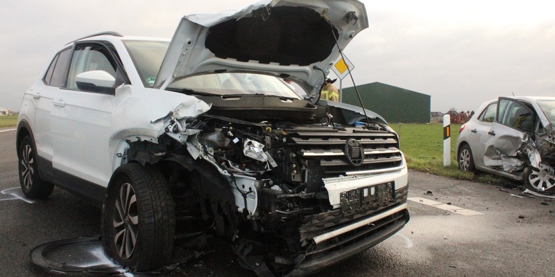 POL-DN: Schwerer Verkehrsunfall auf der K5 bei Titz - Foto: presseportal.de