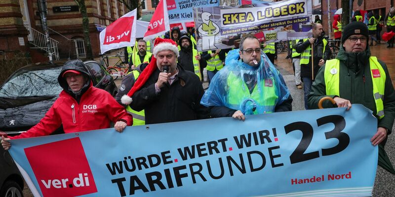Seit Monaten kommt es im Einzelhandel immer wieder zu Warnstreiks. - Foto: Christian Charisius/dpa