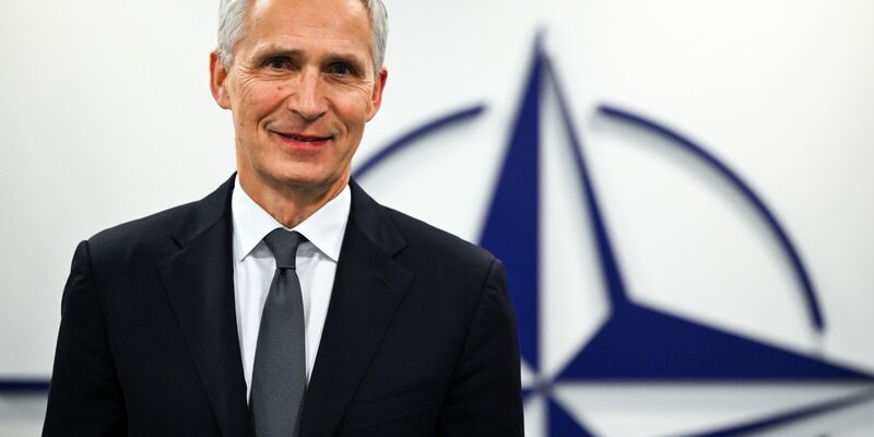 «Weil Russland seine gesamte Wirtschaft auf Krieg ausrichtet, müssen wir auch mehr für unsere Sicherheit tun»: Nato-Generalsekretär Jens Stoltenberg. - Foto: Federico Gambarini/dpa