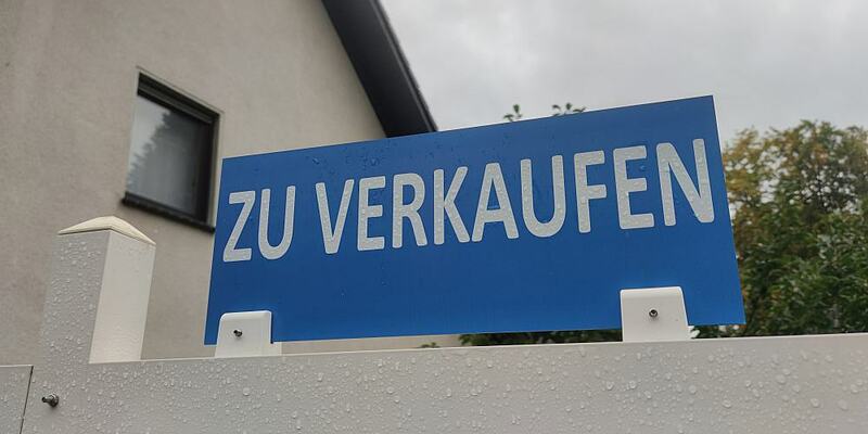 Zu Verkaufen-Schild (Archiv) - Foto: über dts Nachrichtenagentur