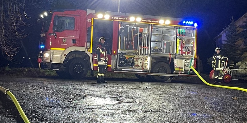 FW-OE: Turbulenter Start in die Weihnachtszeit für die Feuerwehren in Kirchhundem. - Foto: presseportal.de
