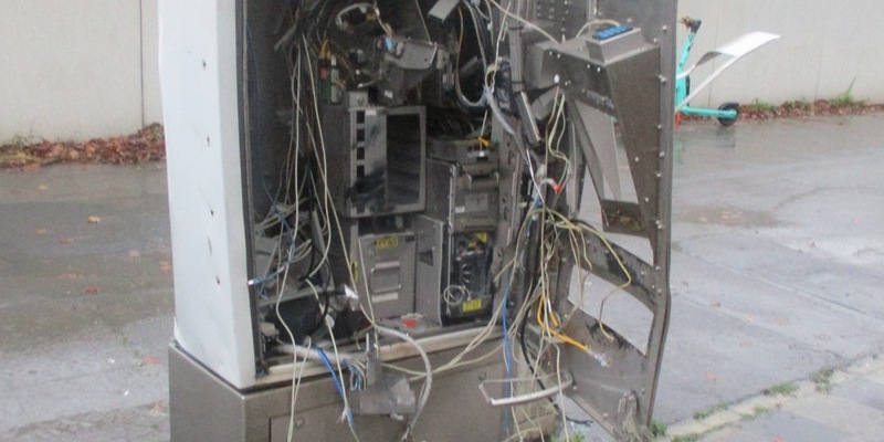 POL-WHV: Fund eines aufgebrochenen Kaugummiautomaten - Foto: presseportal.de