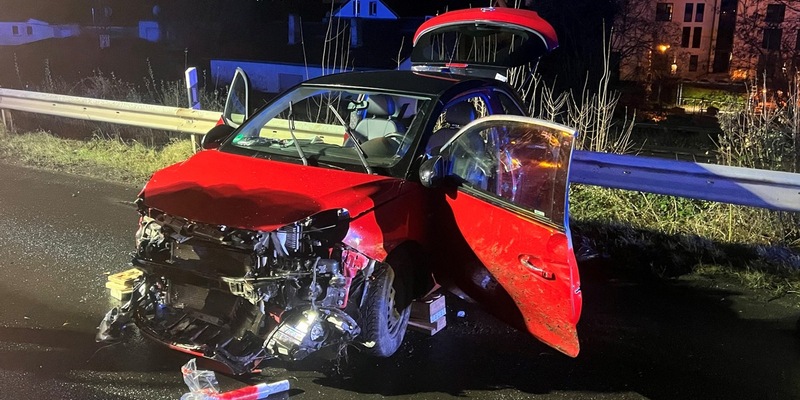 FW-DO: Feuer in Wohnhaus Drei Personen unverletzt über Treppenraum gerettet - Foto: presseportal.de