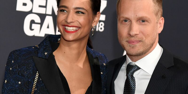 Oliver Pocher und (Noch)-Ehefrau Amira bei einer Benefiz-Gala. - Foto: Tobias Hase/dpa
