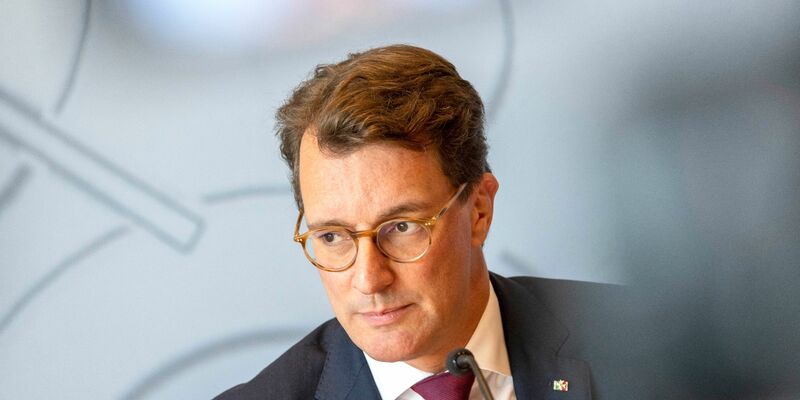 NRW-Ministerpräsident Hendrik Wüst (CDU) will nach einer Vorstandssitzung der NRW-CDU vor die Presse treten. (Archivbild) - Foto: Thomas Banneyer/dpa