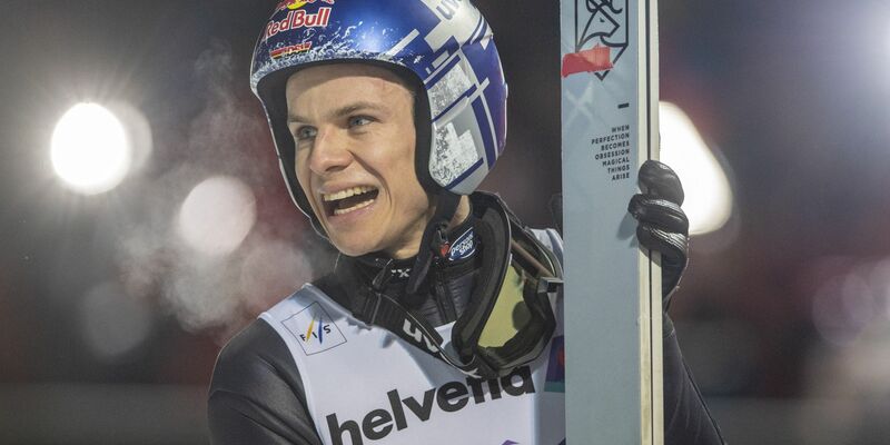Deutsche Hoffnung auf einen Sieg bei der Vierschanzentournee: Andreas Wellinger. - Foto: Urs Flueeler/KEYSTONE/dpa