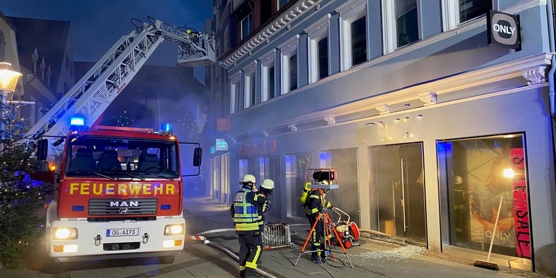 FW-OG: Offenburg - Innenstadt, Feuer in Modegeschäft - Foto: presseportal.de