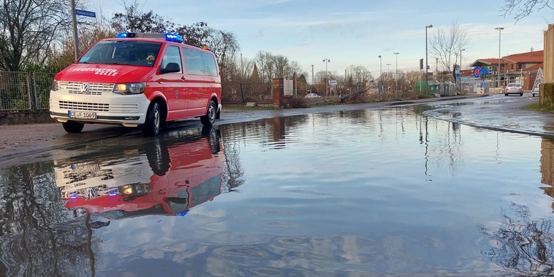 FW Celle: Hochwassereinsätze am 1. Weihnachtstag - 3. Lagemeldung! - Foto: presseportal.de
