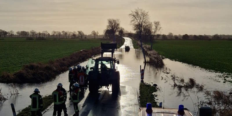 FFW Schiffdorf: Missachtung eines Durchfahrtsverbots sorgt für Personen in Notlage - Foto: presseportal.de