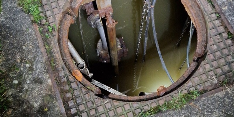 FFW Schiffdorf: Ausgefallene Abwasserpumpe sorgt für überfluteten Keller - Foto: presseportal.de