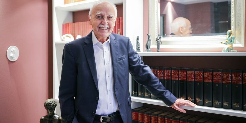 Horst Opaschowski ist Zukunftsforscher. Wie steht es also um die Einstellung der Deutschen? - Foto: Christian Charisius/dpa