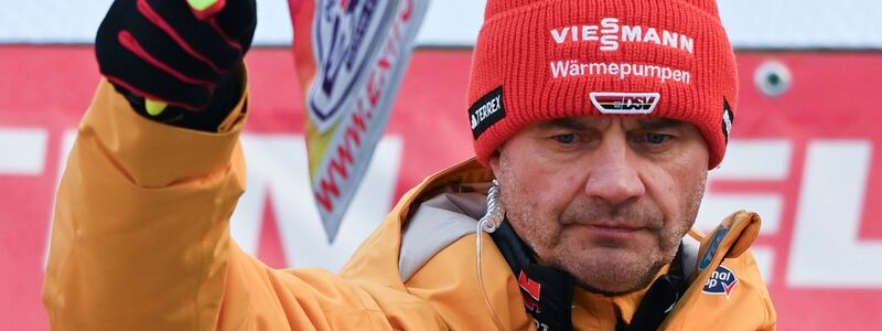 Schwenkt in dieser Saison letztmals die deutsche Fahne an der Schanze: Stefan Horngacher. - Foto: Hendrik Schmidt/dpa