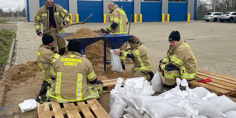 FW Lehrte: Aktualisiert zur Hochwasserlage im Stadtgebiet Lehrte Stand 26.12.2023 - 20:00 Uhr - Foto: presseportal.de