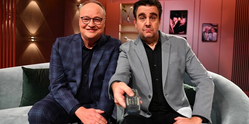 Oliver Welke (l) und Bastian Pastewka in «Welke & Pastewka - Wiedersehen macht Freude!». - Foto: Julia Feldhagen/ZDF/dpa