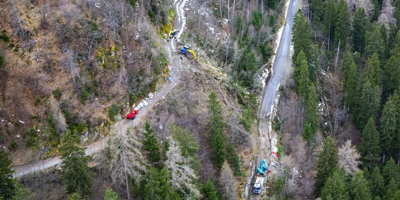 Eine Luftaufnahme des Felssturzes in Österreich. - Foto: Arno Melicharek/BUNDESHEER/APA/dpa