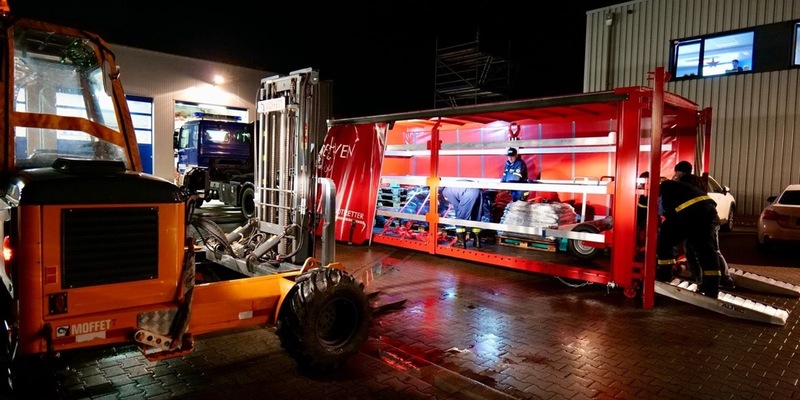 FW Bremerhaven: Bremerhavener Zivil- und Katastrophenschutzkräfte in Niedersachsen im Einsatz - Spezialisten aus Bremerhaven unterstützen bei der Hochwasserbekämpfung - Foto: presseportal.de