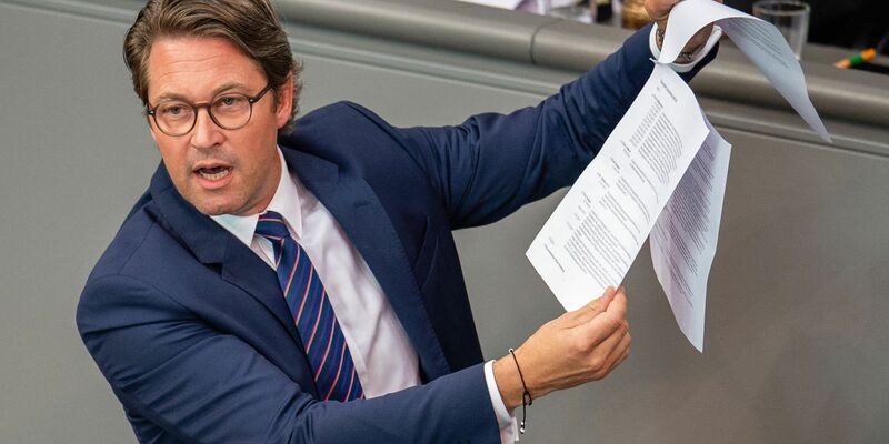 Ex-Verkehrsminister Andreas Scheuer stand wegen der gescheiterten Pkw-Maut in der Kritik. - Foto: Lisa Ducret/dpa