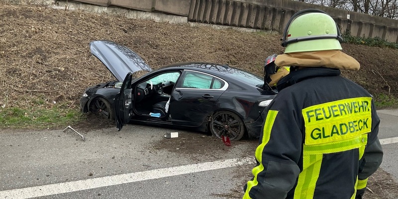 FW-GLA: Vier Verletzte bei Unfall auf der A2 - Foto: presseportal.de