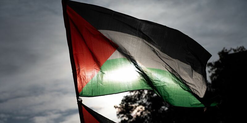 Für die Silvesternacht war in Berlin-Neukölln eine propalästinensische Demonstration angemeldet worden. - Foto: Christophe Gateau/dpa