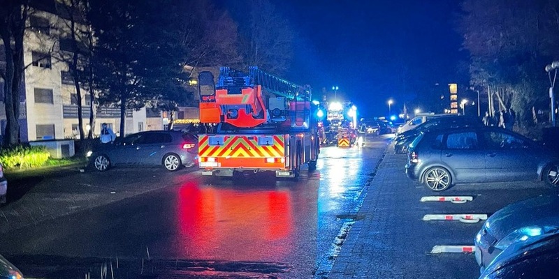 FW Bergheim: Feuerwehr löscht Kellerbrand in Bergheim - Foto: presseportal.de
