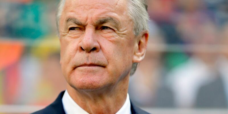 Ex-Trainer Ottmar Hitzfeld sieht keinen Favoriten im deutschen Champions-League-Duell. - Foto: Robert Ghement/EPA/dpa