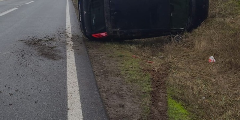 POL-PDLD: PKW überschlägt sich - Foto: presseportal.de