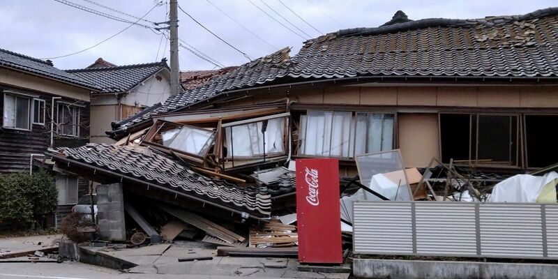 Einige starke Erdbeben haben Teile Japans erschüttert. - Foto: Uncredited/Kyodo News/AP/dpa