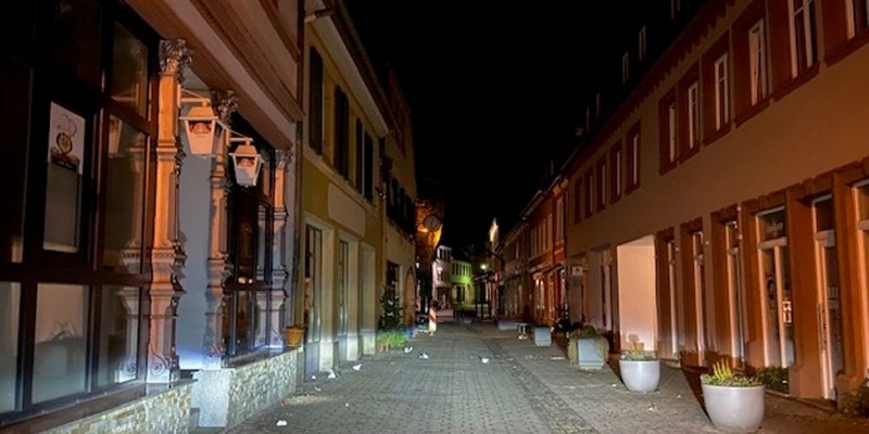 POL-PDLD: Edenkoben - Mit dem Weihnachtsbaum zur Dame seines Herzens - Foto: presseportal.de