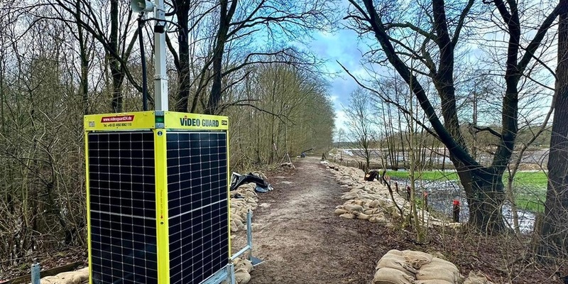 FW-OLL: Hochwasser in Sandkrug - Lage weiterhin stabil - Deich nun videoüberwacht - Foto: presseportal.de