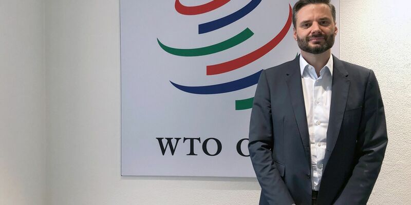 «Wir sehen erste Anzeichen dafür, dass es eine Reorientierung des Handels anhand geopolitischer Einflusssphären gibt», sagt Ralph Ossa, Chefökonom der Welthandelsorganisation (WTO). - Foto: Christiane Oelrich/dpa