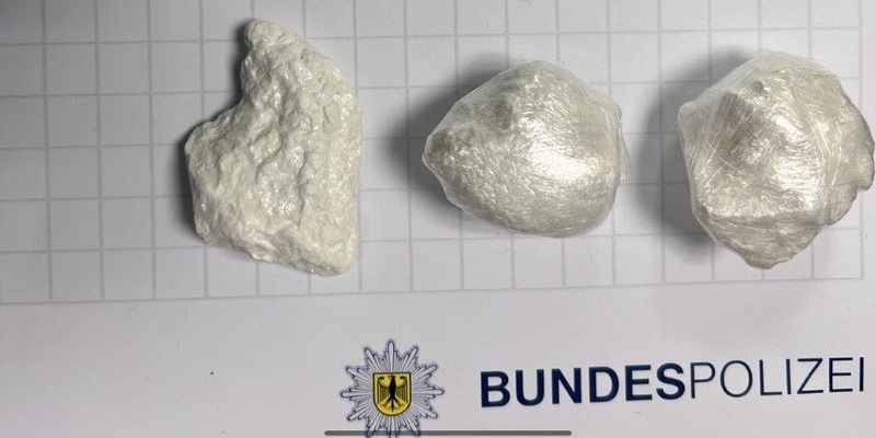 BPOL NRW: Bundespolizei stellt Kokain bei 17-Jähriger sicher - Mutmaßlicher Dealer gefasst - Foto: presseportal.de